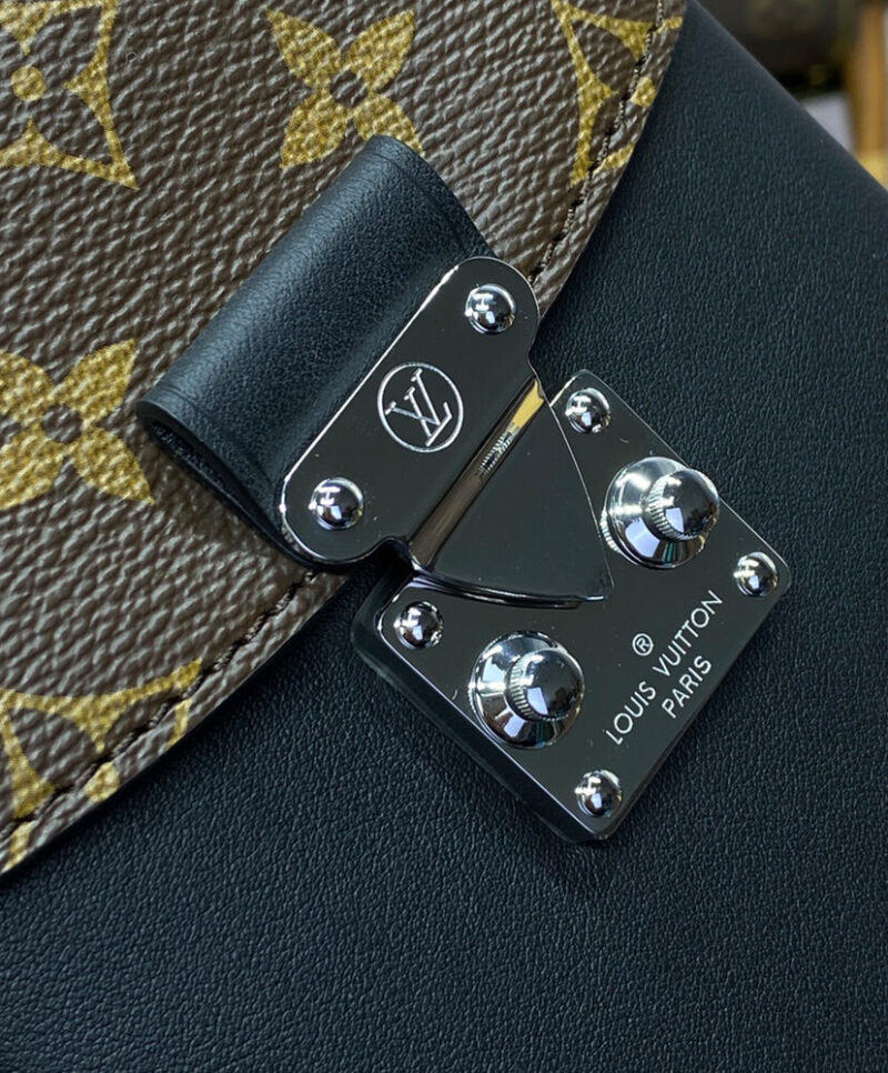 Louis Vuitton Camera Box M12362 Black